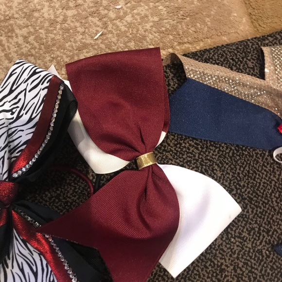 Cheer Bow!! - Picture 4 of 5